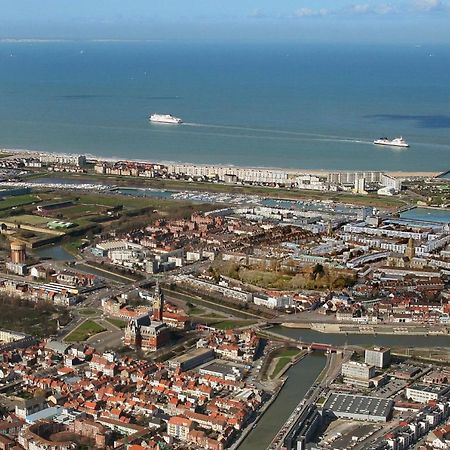 Le Familial Appartement Calais Buitenkant foto